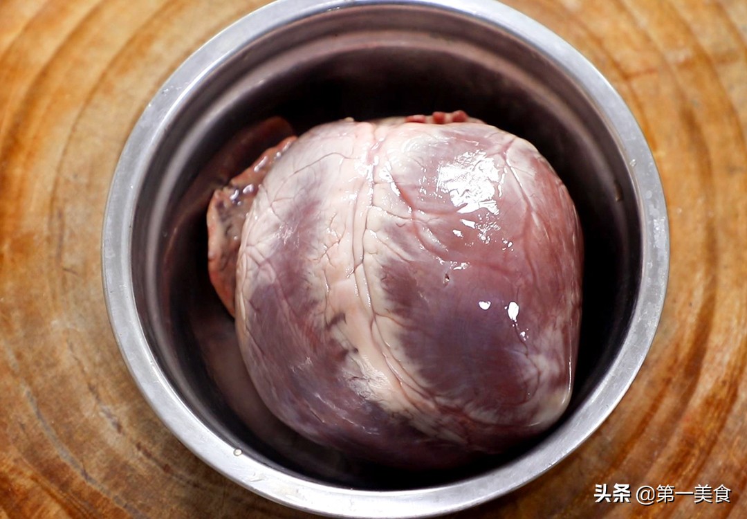 凉拌猪心怎么做（教你经典凉拌菜红油猪心的做法）