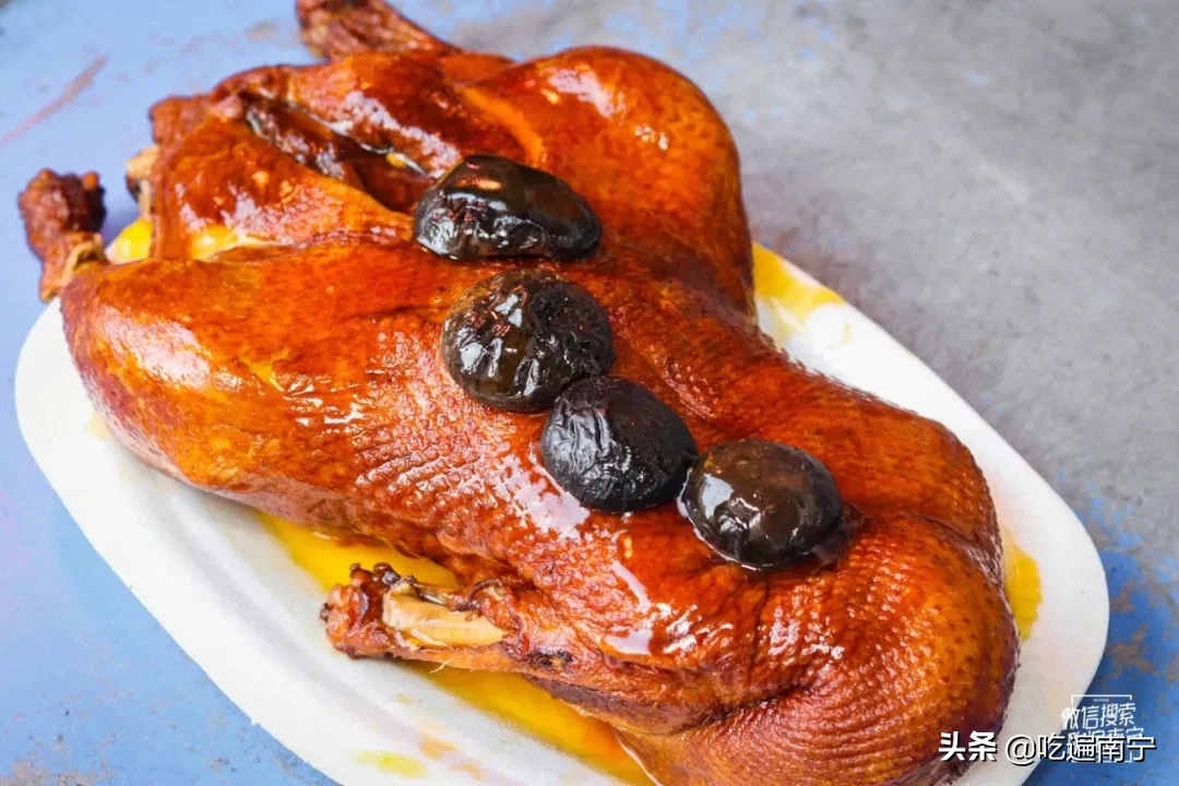 南宁这6家排断腿的烧卤店，去晚就连烧鸭腿都没