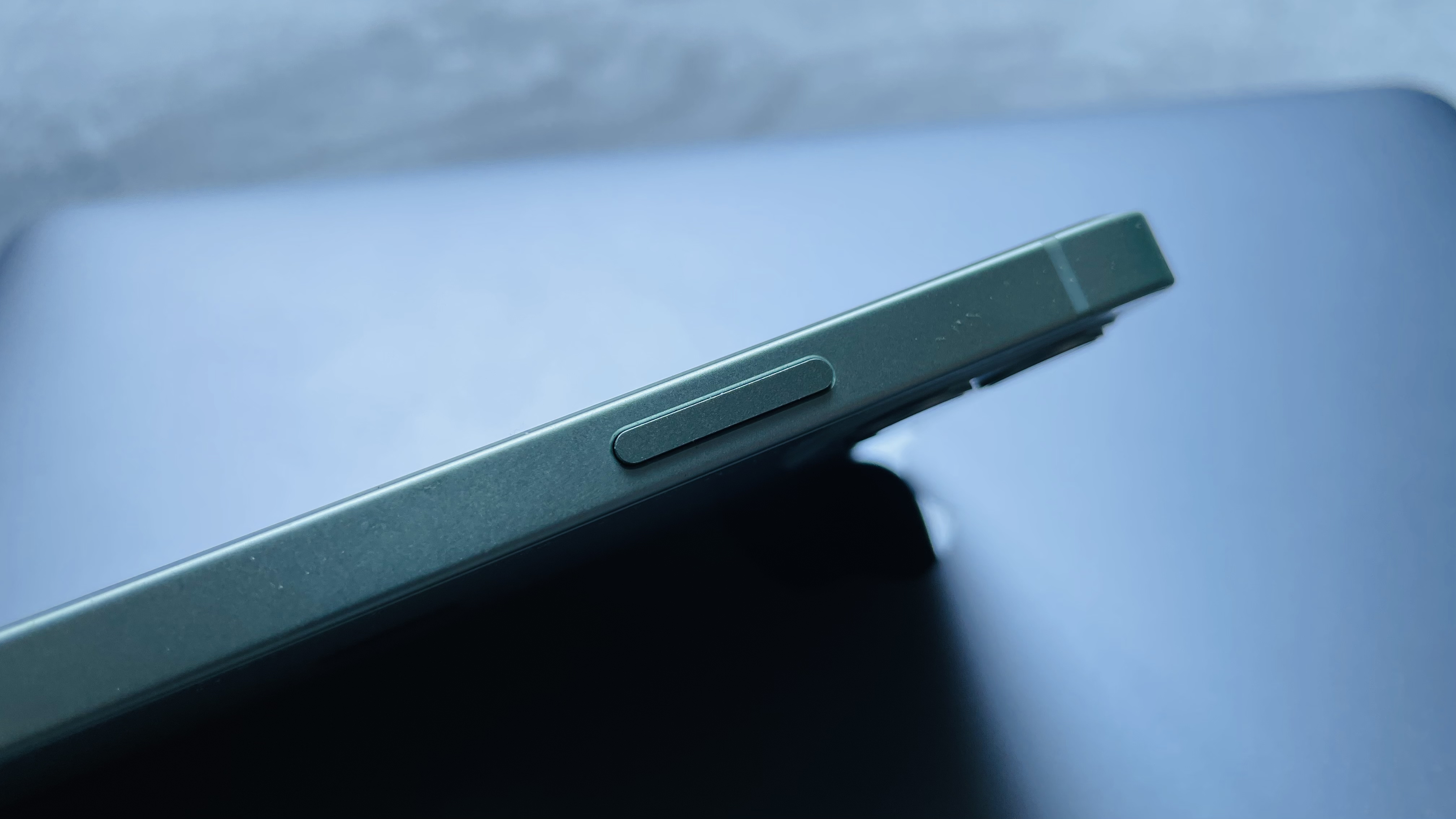忍不住吐槽iPhone12，用了大半年，从没发现这么差劲的5G手机