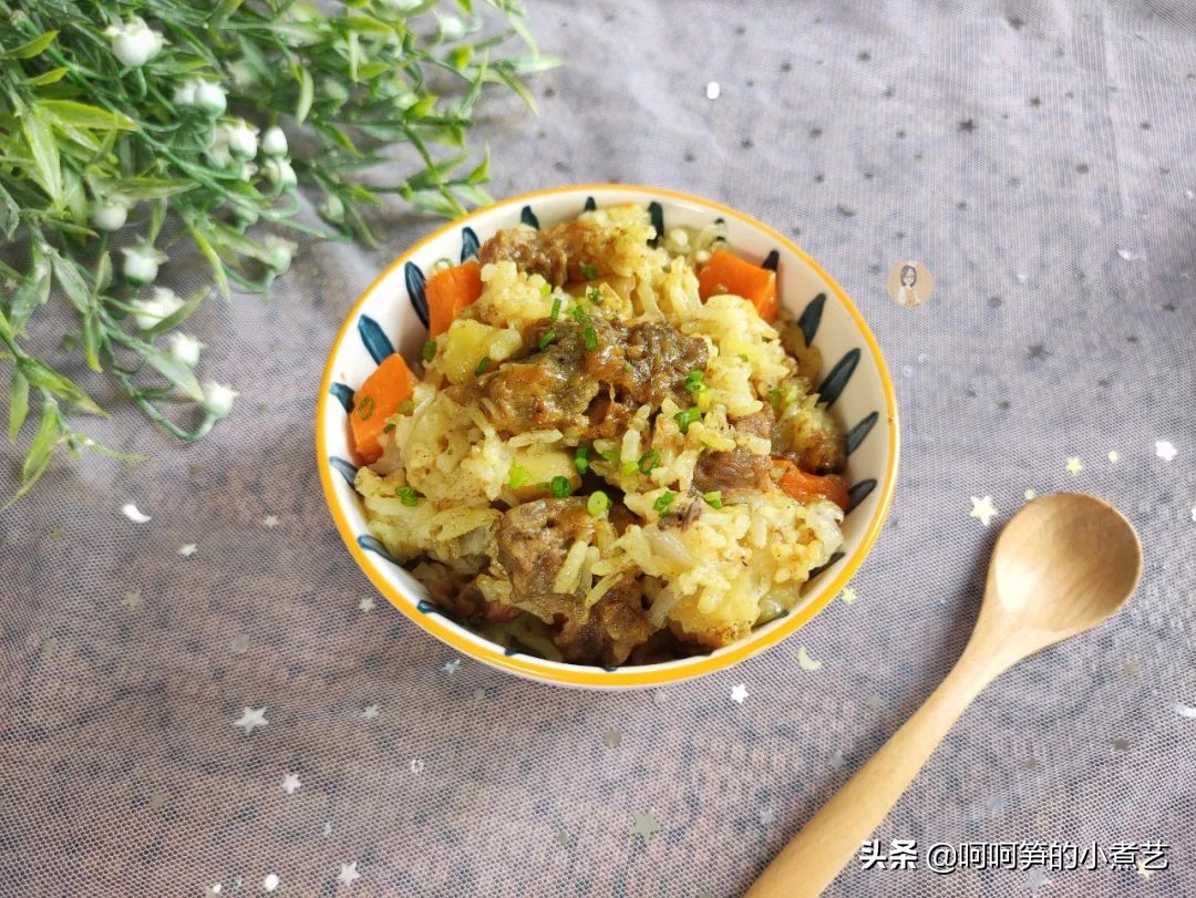 只要电饭煲就能做的咖喱饭，简单又好吃，快手还美味，适合新手党