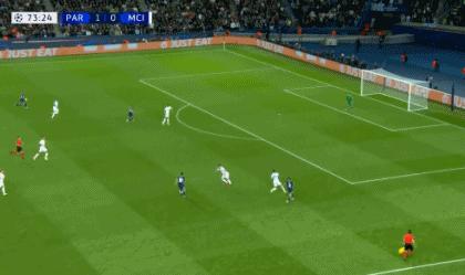 大巴黎2-0击败曼城 梅西进球