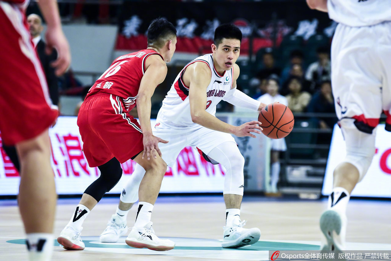 cba陈盈俊是哪里人（来自台湾省的陈盈骏，连场MVP级别的表现蜕变成CBA广州队领航人）