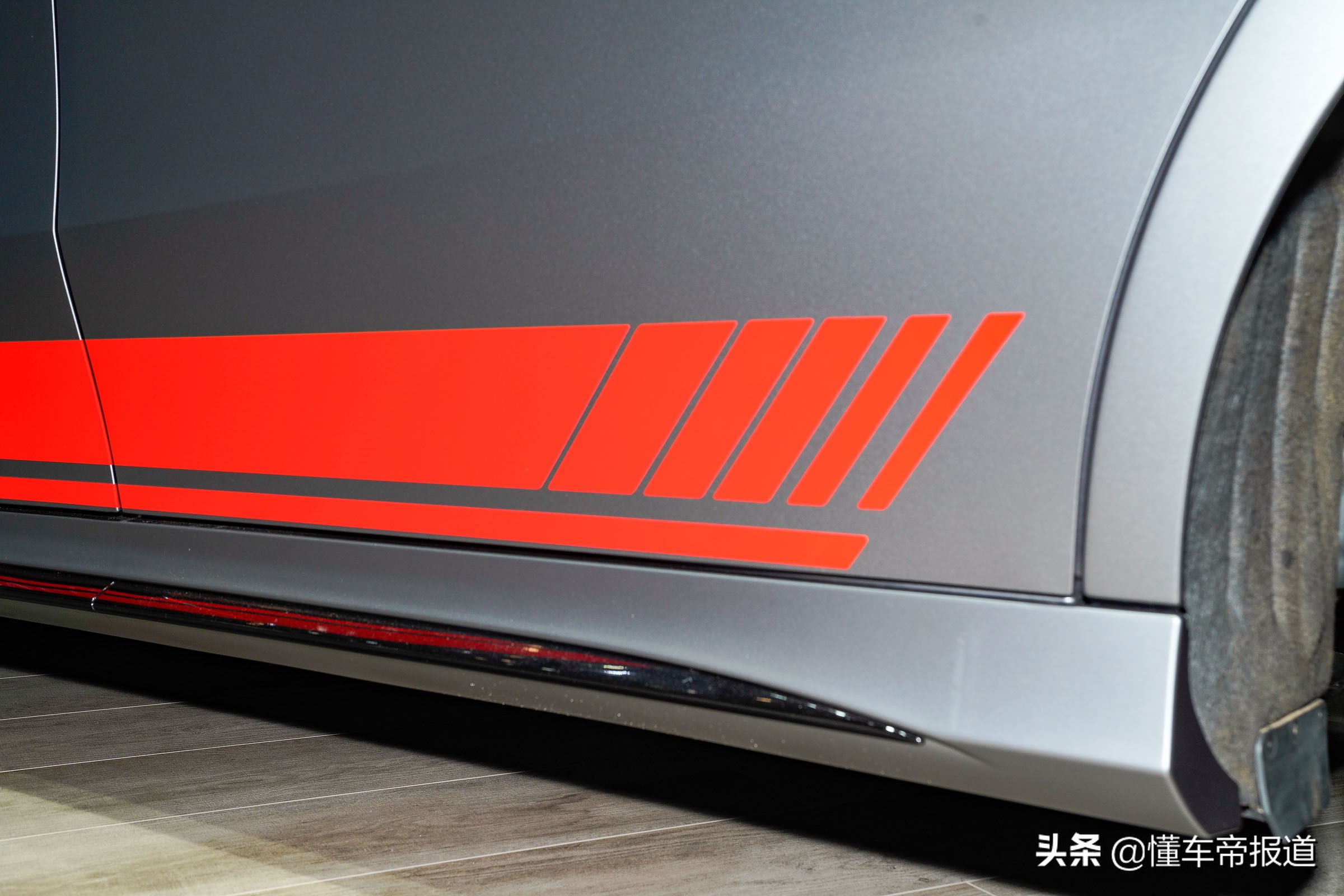 新车｜增加红色拉花点缀，AMG A 35 L 4MATIC炽夜特别版实拍解析
