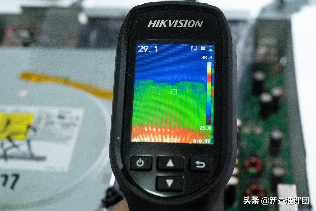 XBOX360拆解修复：我在厨房解决了万年诟病的三红问题