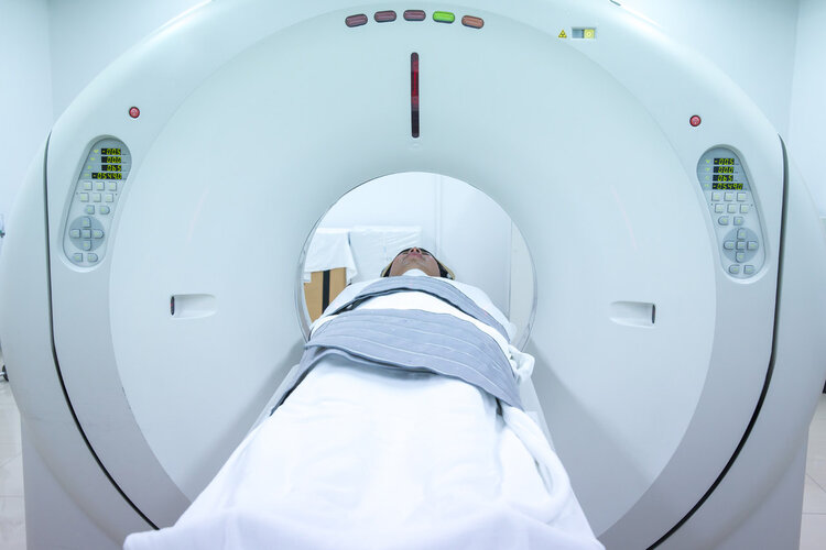 PET-CT一次近万元，真能查出全身癌症？普通体检要做吗？