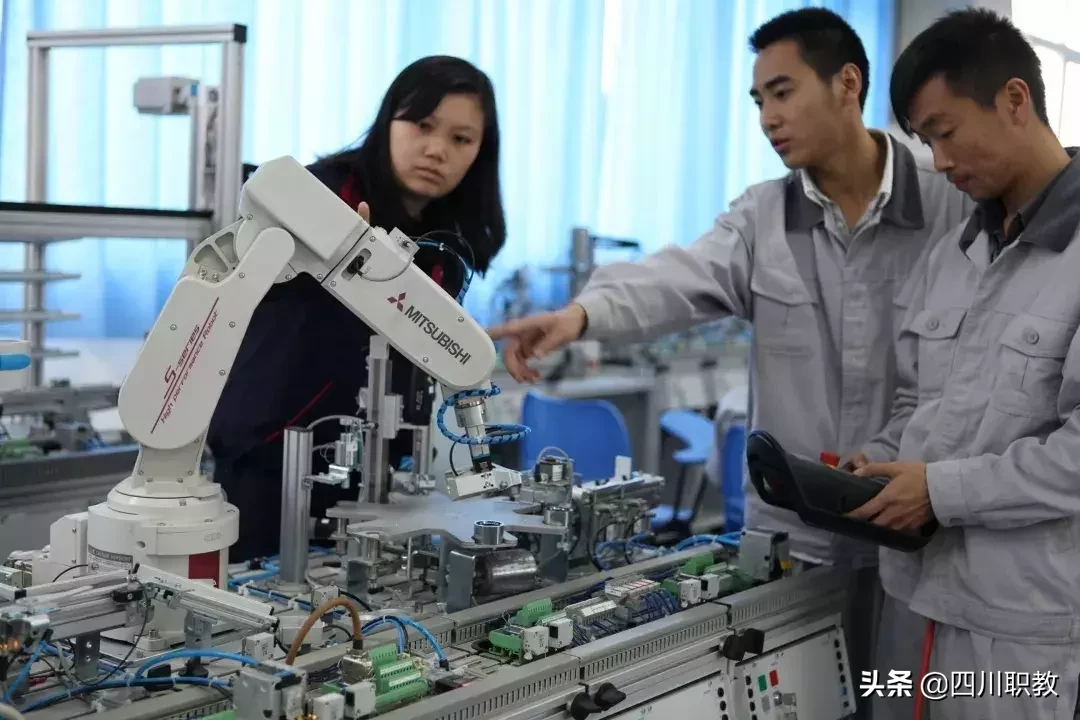 成都工贸职业技术学院2019年征集志愿，四川150分上考生即可填报