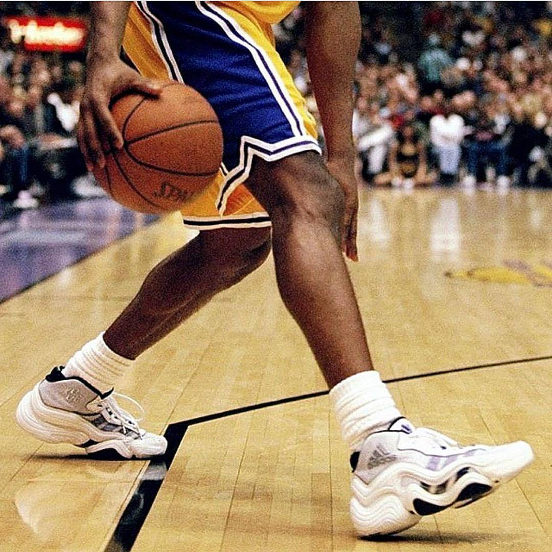 科比2010总决赛篮球鞋（小飞侠的成长，科比完整球鞋历史（上））