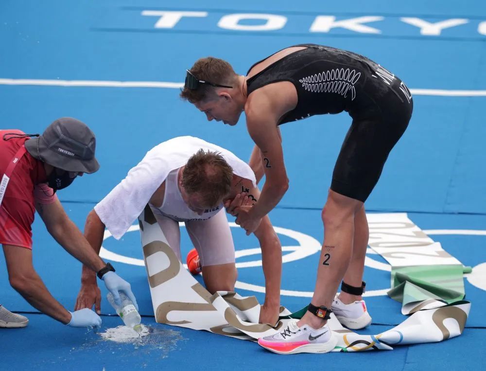 东京奥运会铁人三项呕吐处理结果（“粪水”中比赛，奥运会运动员赛后集体呕吐，更危险的还在后面）