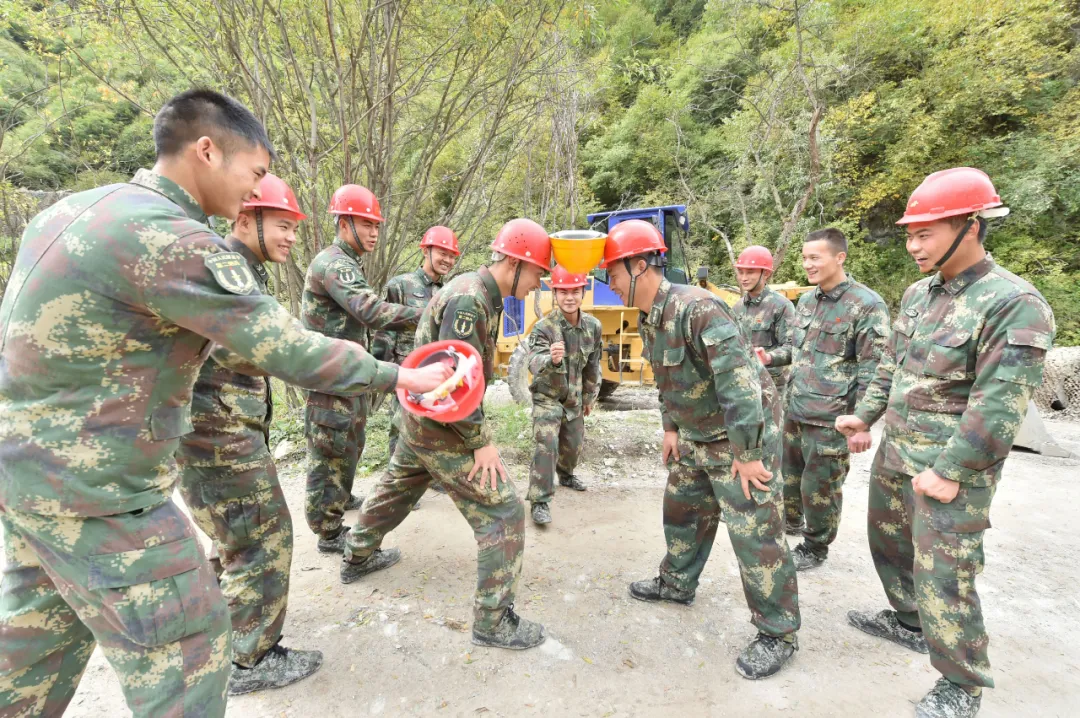 从凉山彝族娃到火箭军砺剑尖兵丨沙子呷的掘进之旅③