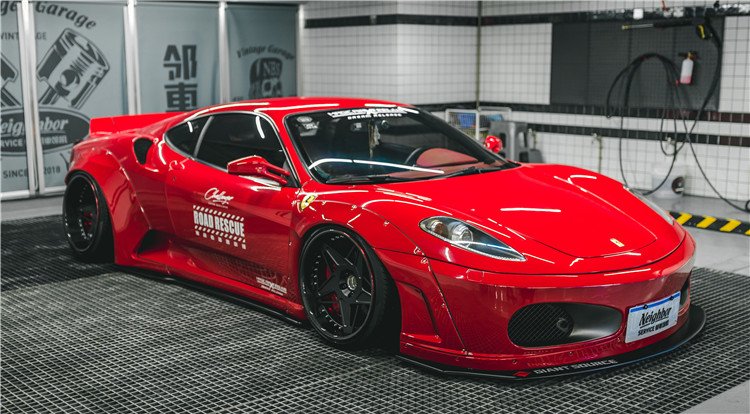 作为国内首台宽体改装的法拉利f430,虽然没有前车之鉴,但因为车主已经