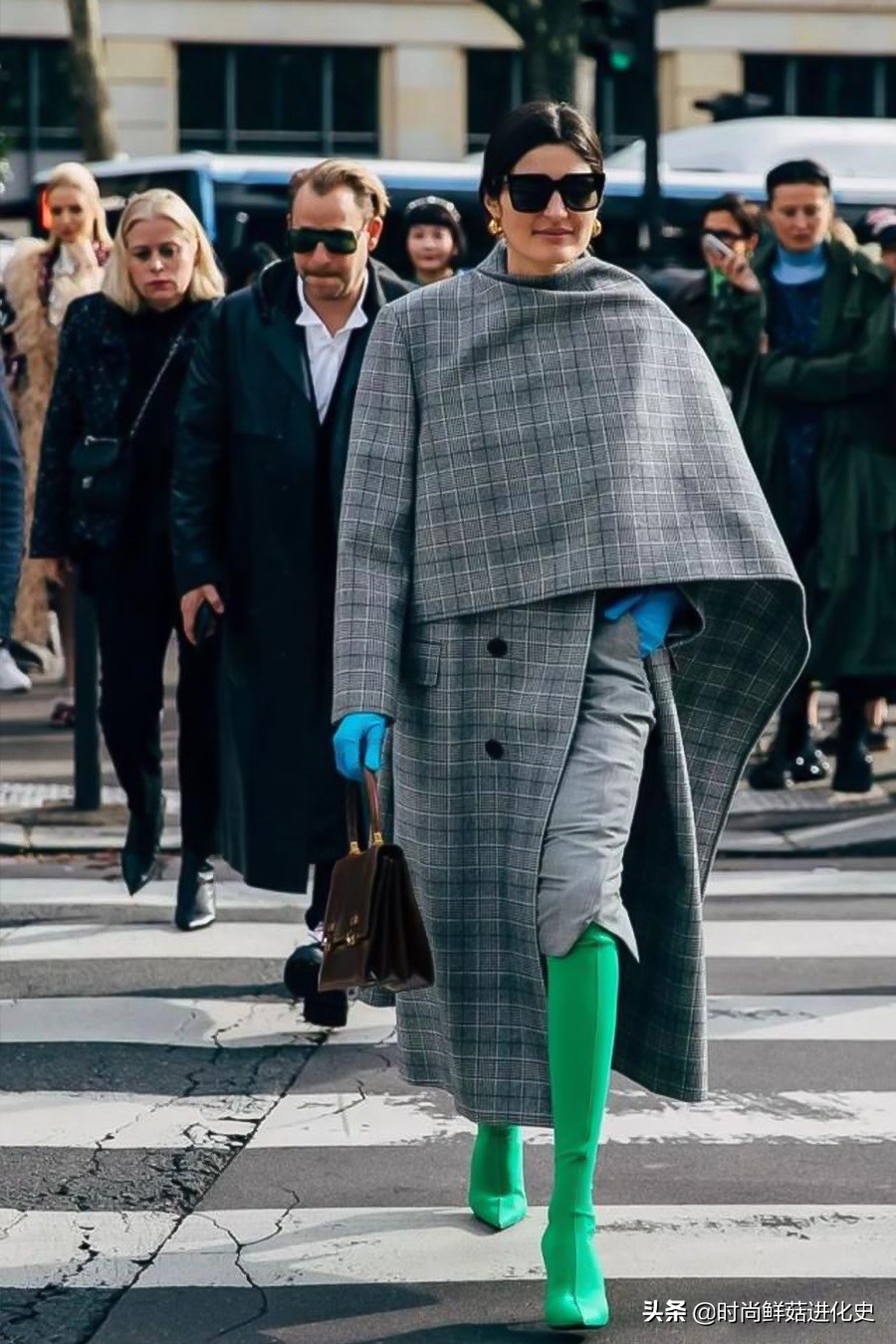 二,斗篷大衣都有哪些时髦款式?