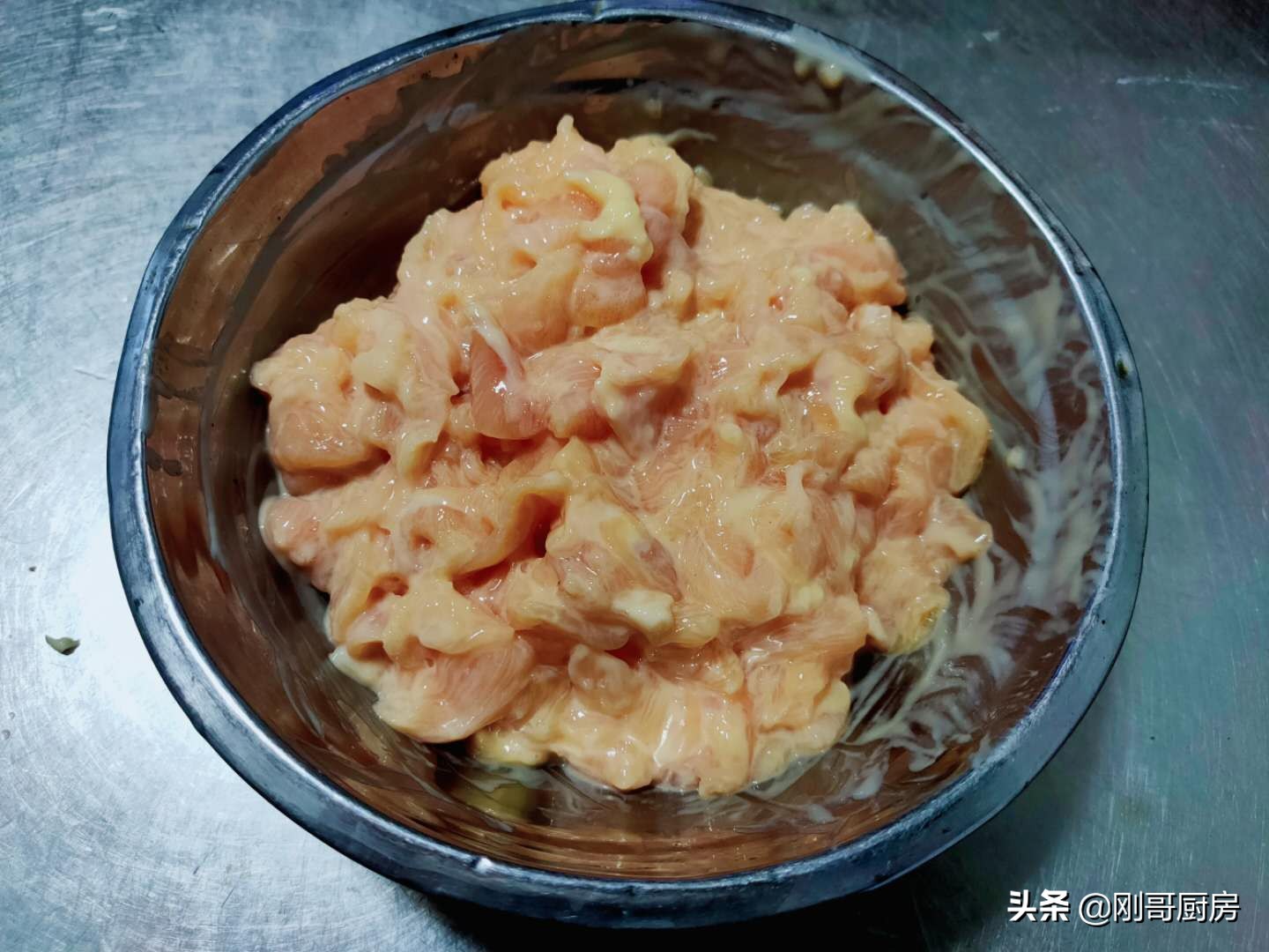 鸡胸肉这样做太香了，不加一滴油，出锅香味浓郁，连吃5天都不腻