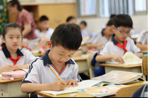 双减全面落地后，3种培训班或将崛起，中小学生减负的日子来了？