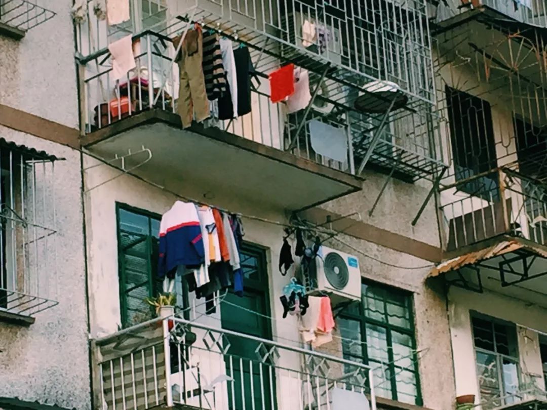 老破小一平10万+！我们走遍厦门18所名校，为你曝光最贵学区房！