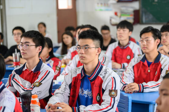 高考结束后才发现，原来补课和不补课的差距，差的不是一星半点