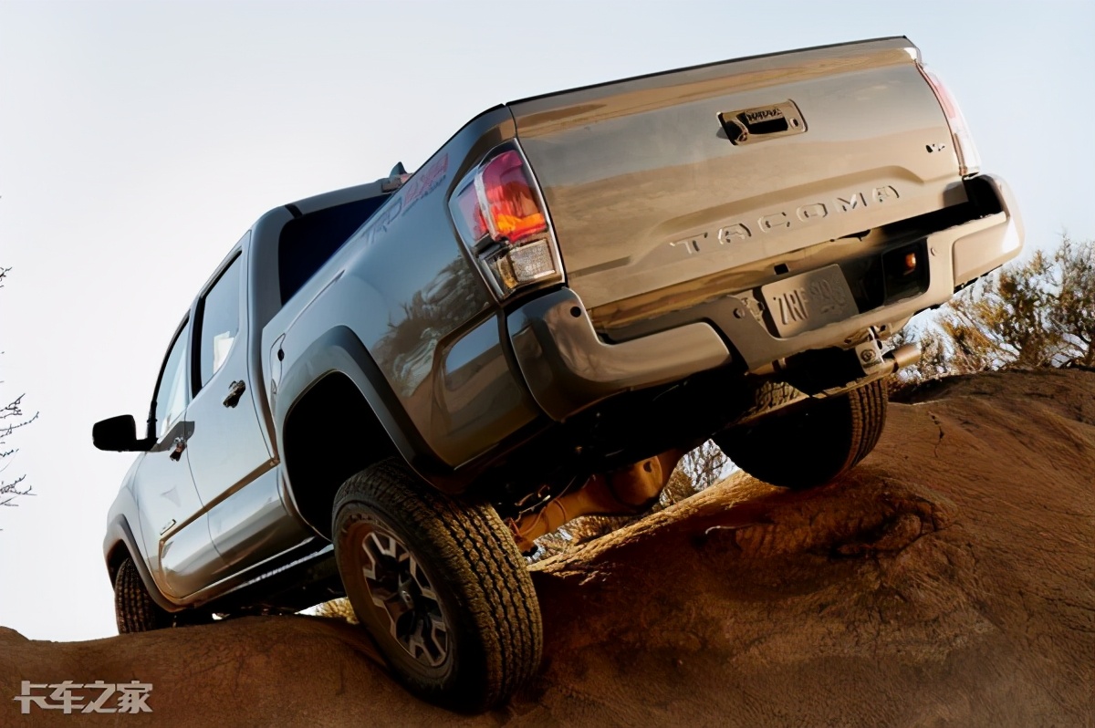 丰田第3代塔科马皮卡来了，在美国已经卖疯，只要17.2万
