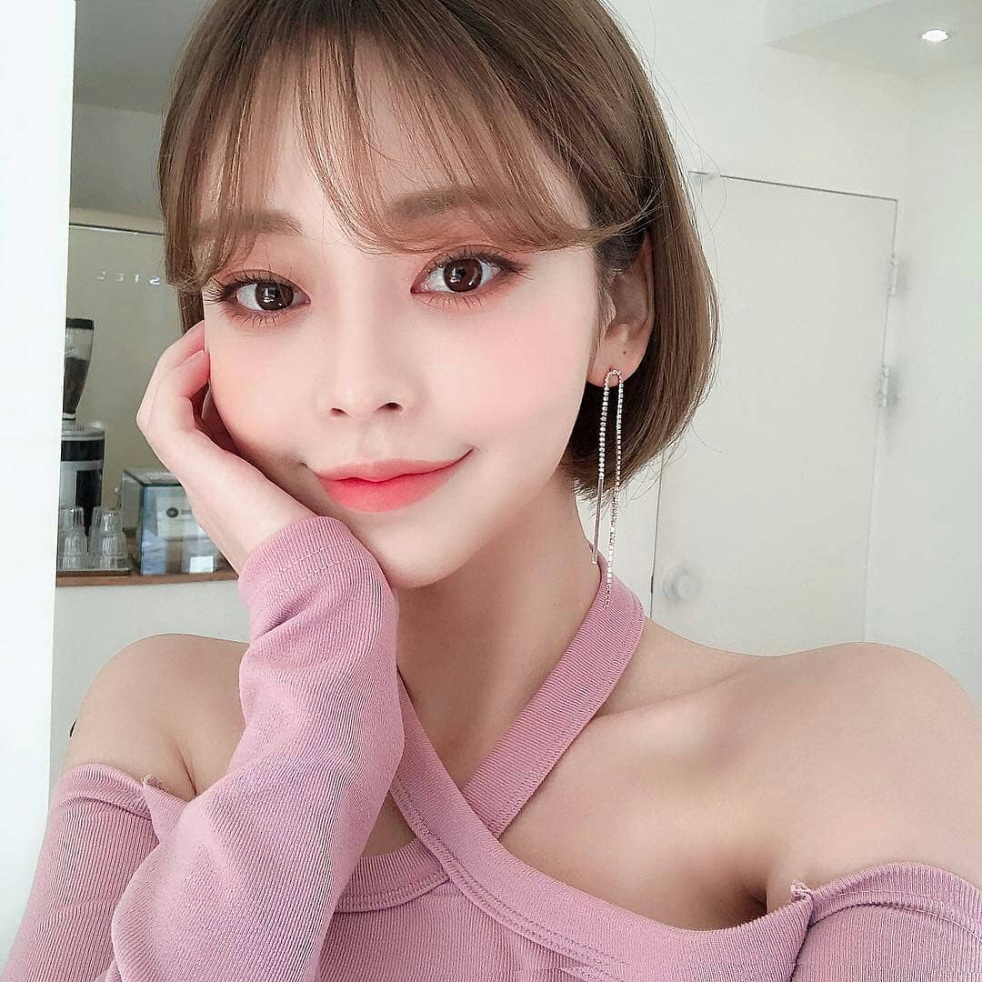 圆脸适合的短发型 短圆脸适合什么发型-双佳迪