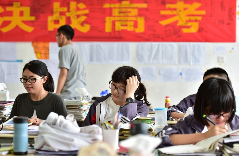 21年高考迎来地震式改革，考生欲哭无泪，换一届“坑”行不行？