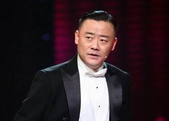 周立波：监狱二进宫，他的生活丑态百出