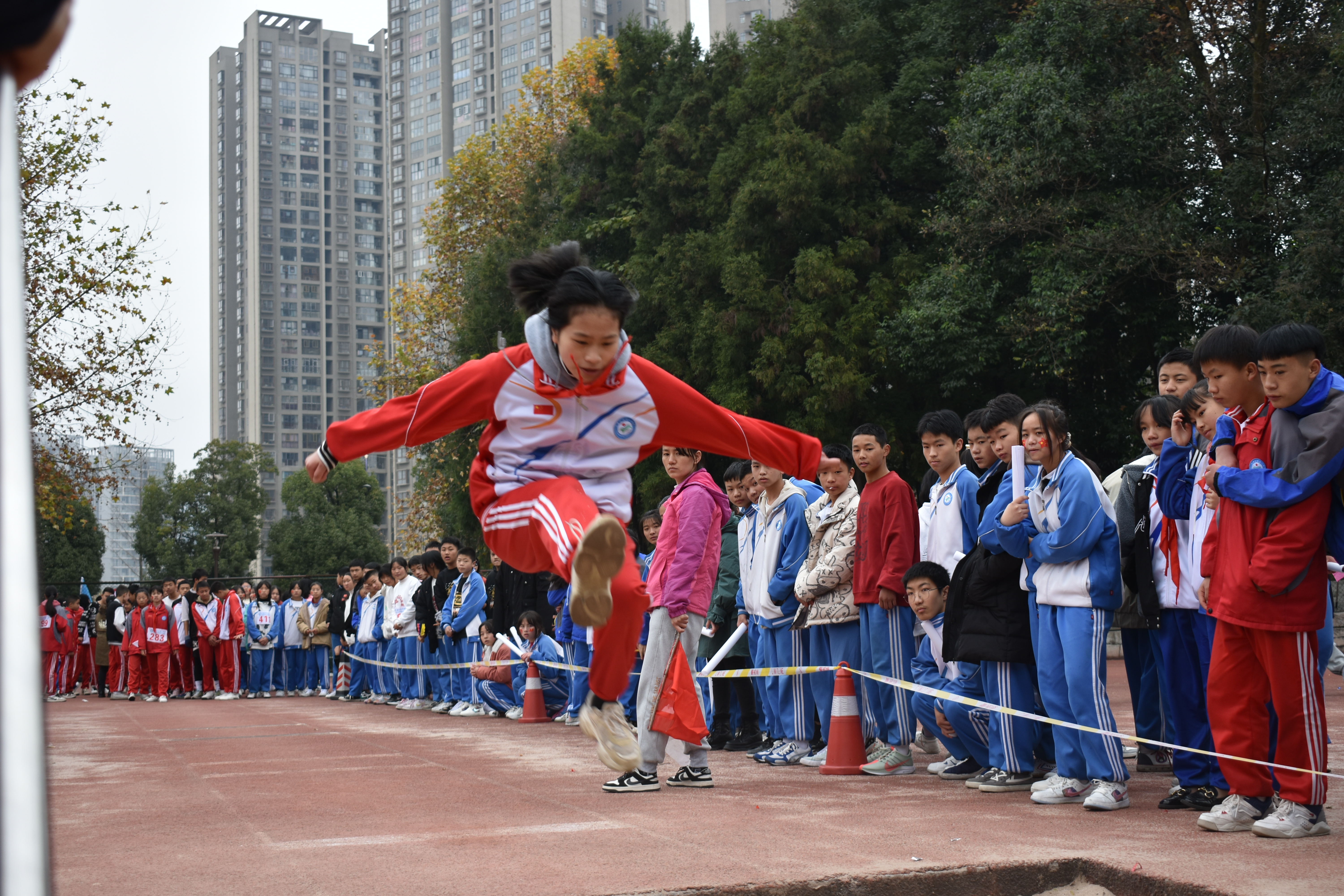 六盘水市第一中学初中校区举办2021运动会(图3)