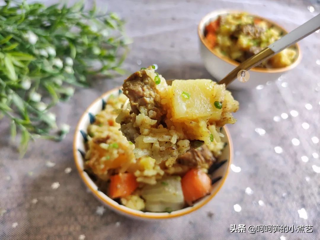 只要电饭煲就能做的咖喱饭，简单又好吃，快手还美味，适合新手党