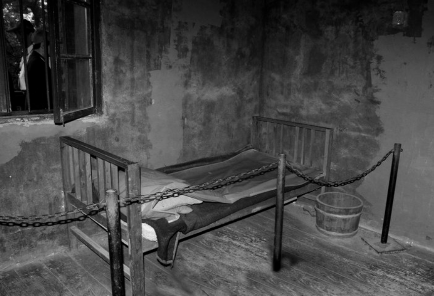 《红岩》华子良的原型:在白公馆装疯被沈醉识破,仍然成功越狱