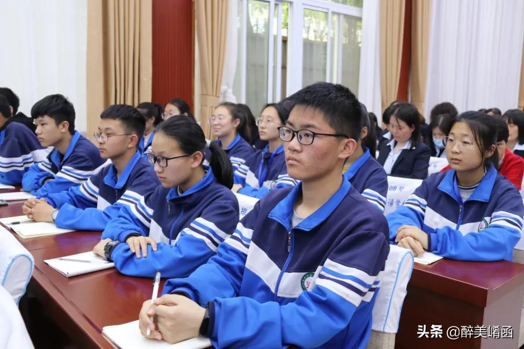 「教育园地」陕师大文学院教授赵学清莅临陕州外国语学校讲学