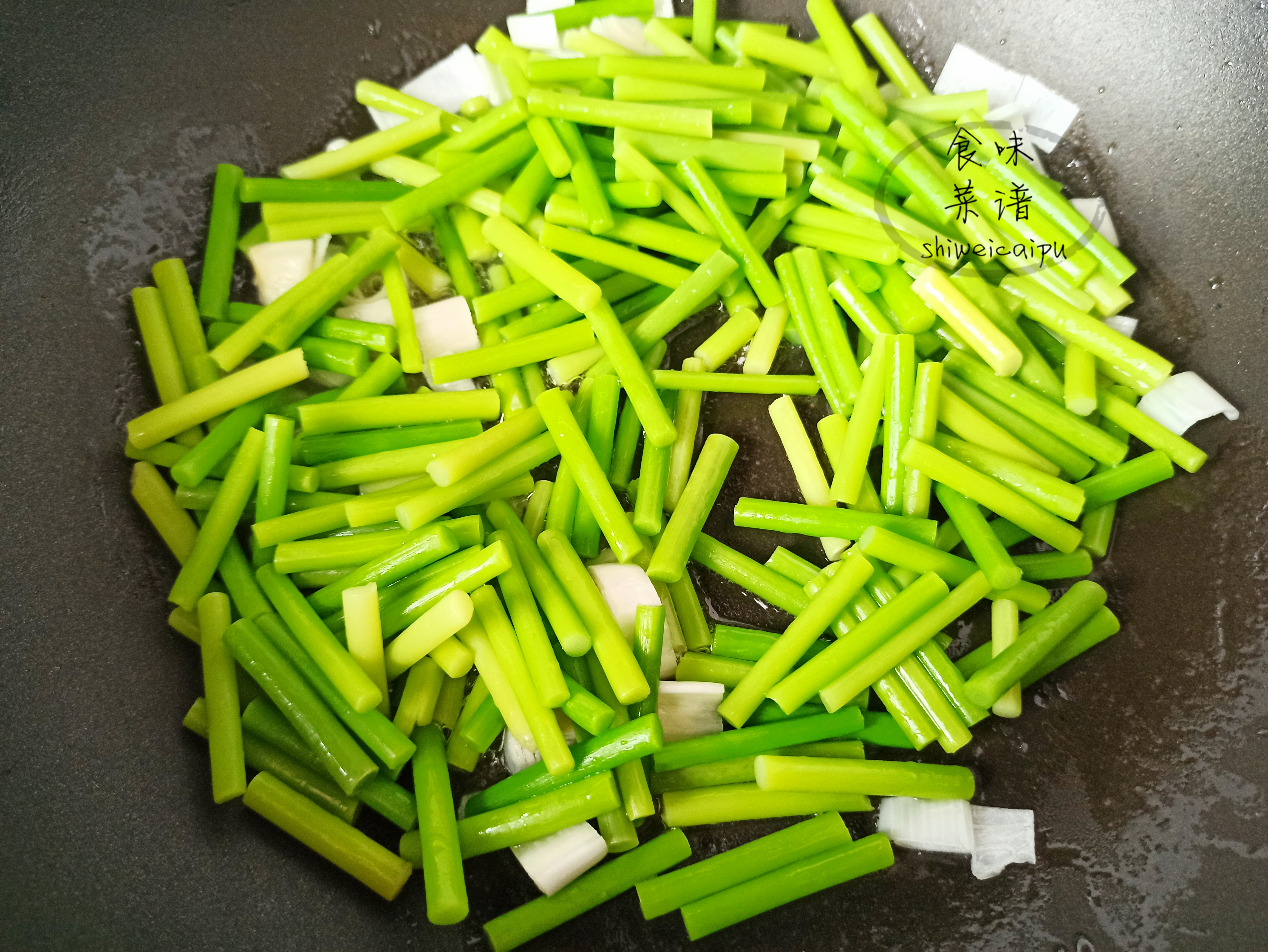 蒜苔的做法教程（教你6种鲜嫩营养的家常菜）