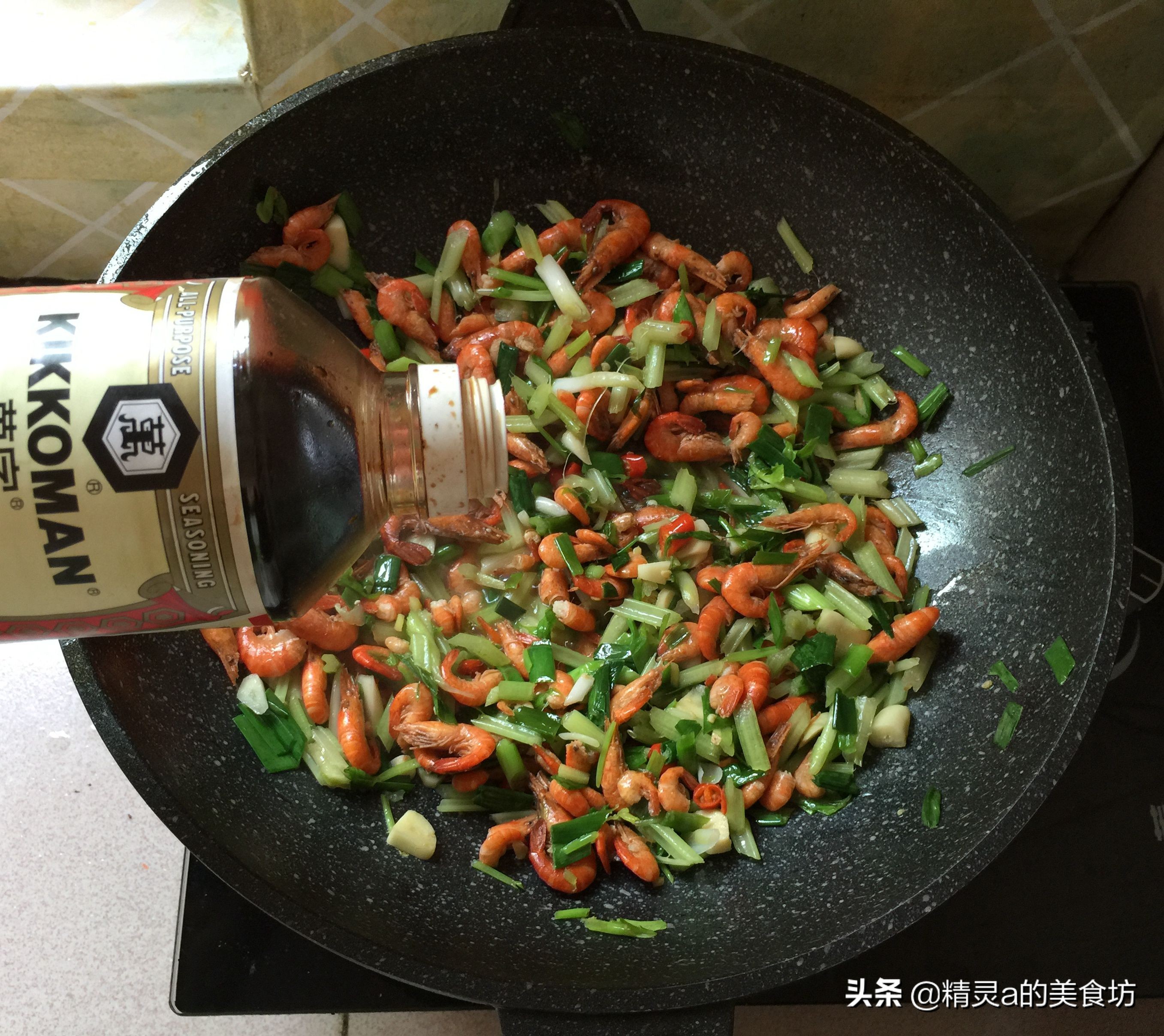 小河虾最美味的做法，又香又鲜，连壳一起吃，补钙又下饭，真好吃