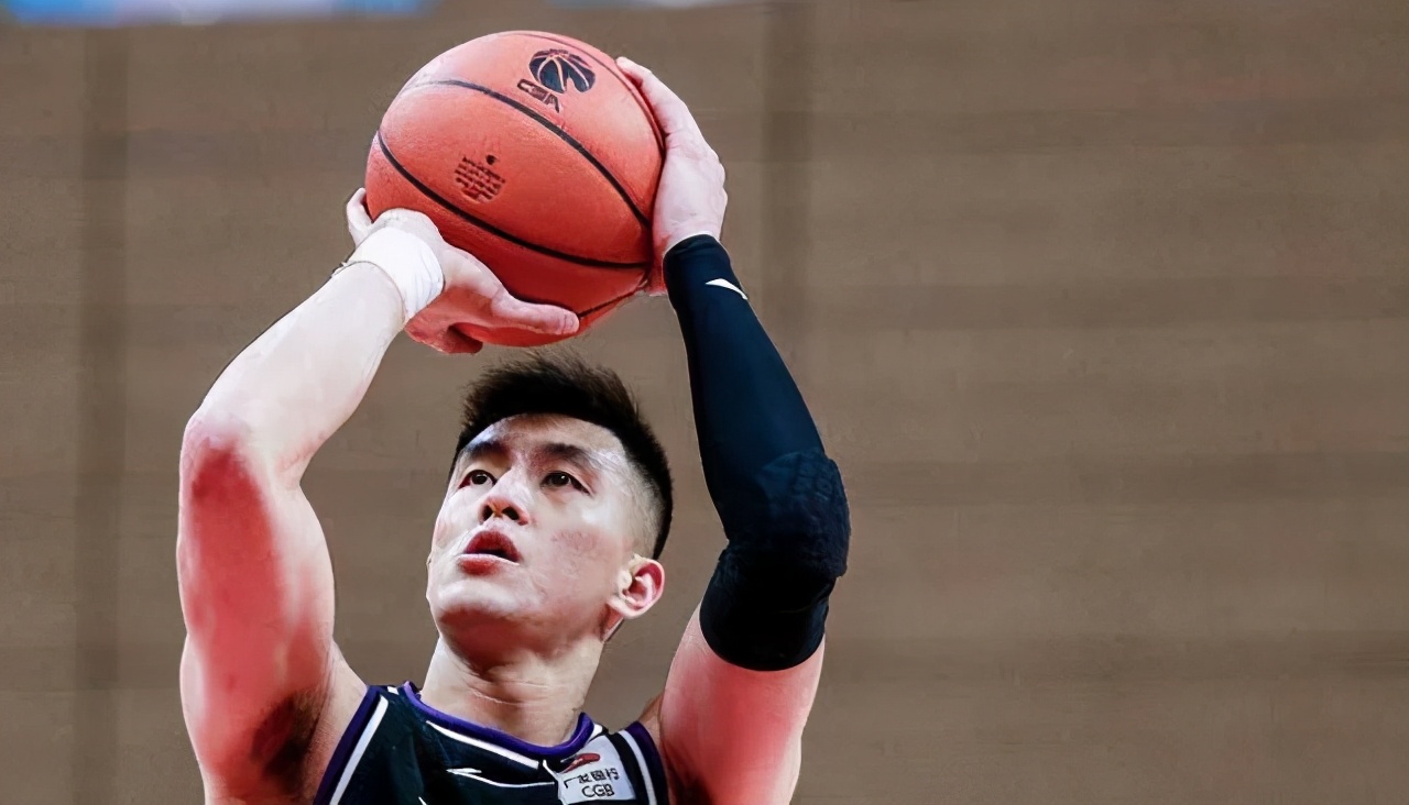 新赛季cba腾讯还直播不（腾讯无缘直播CBA，苏群发文给出分析，结果被球迷们骂惨了）-趣拿体育