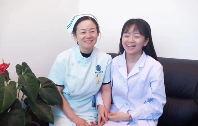 50岁母亲陪女儿考研，结果均被录取：父母的格局影响孩子的未来