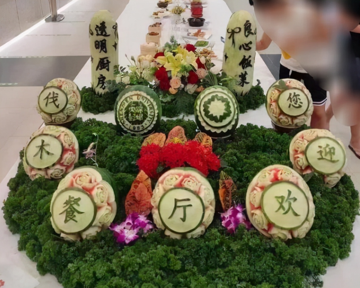 高校食堂的新奇菜品，一个比一个有创意，不愧是大学的食堂师傅