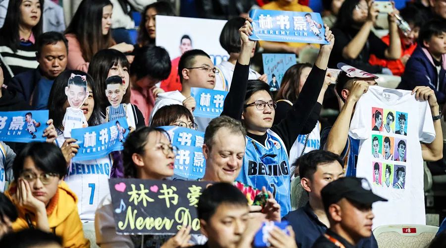 林书豪nba为什么被欺负（「杨毅专栏」林书豪在CBA受欺负了吗？）