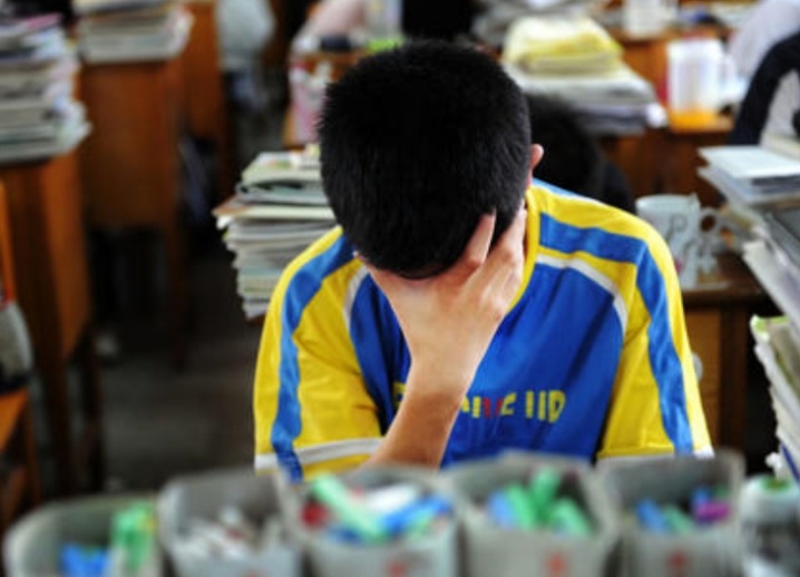 2022年高考生注意，出现这6种情况将无缘大学，成绩再优秀也白费