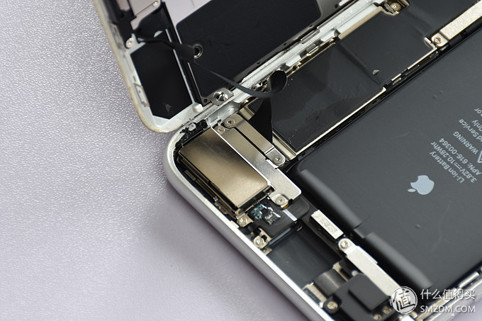 手机电池：给练习一年半的iPhone 8Plus换块电池