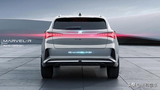 飞凡MARVEL-R4.8S破百，全球首款搭载5G通信模块