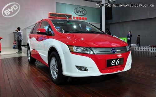 中国汽车制造工业公司和车标故事