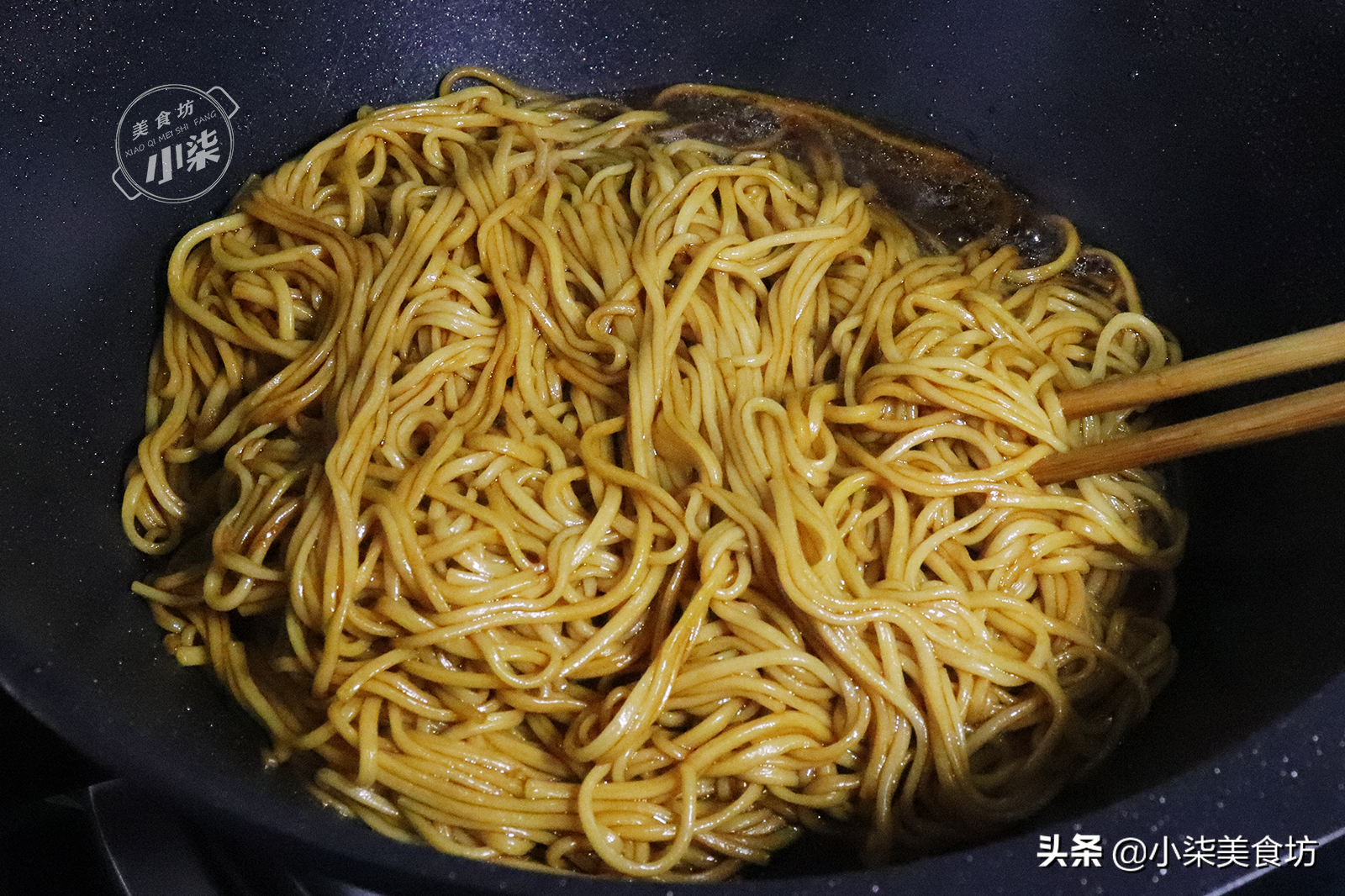 面条这样做太好吃了，做法简单省事，一周吃7次都不腻，太香了