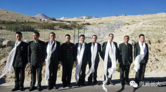 父母抛弃、爷爷去世，“山里娃”逆袭考上211，却成为边防战士，如今复学又考第一！