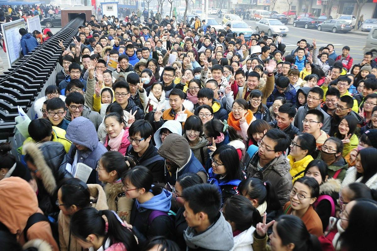 她是“最粗心”高考状元，考英语睡着、语文没写名，却还是上北大