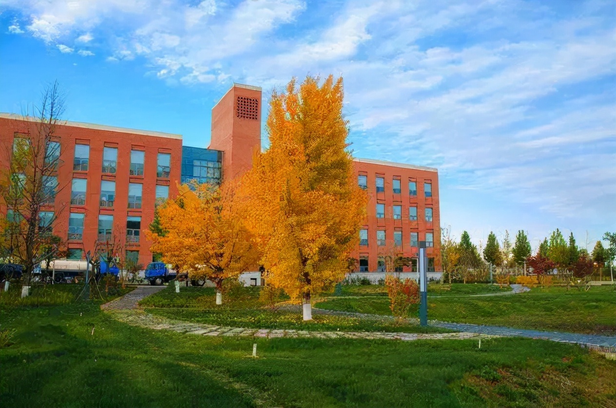 震撼！全国高校最美秋景大PK，哪所高校最最最惊艳？