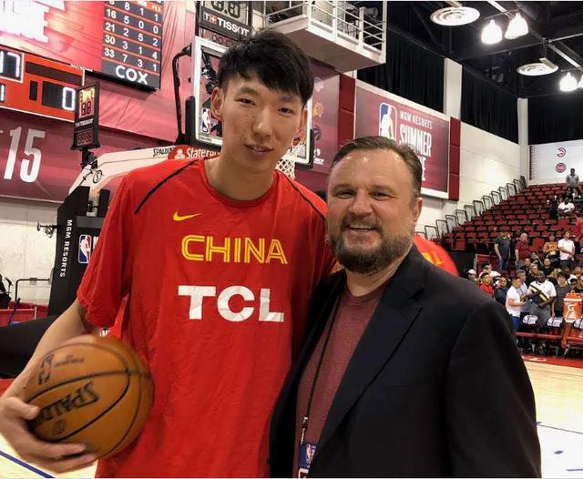 nba如今为什么都骂萧华(央视批萧华人品差！去NBA化，CBA急需放开外援，打造篮球顶级联赛)