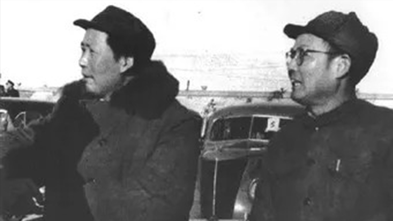 毛主席为何能统帅群雄？十大元帅说出了真相，彭德怀最敢说
