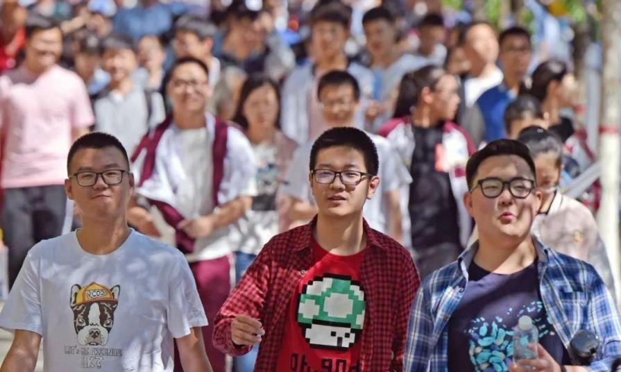 奶奶梦见孙子高考666分，查成绩后考生激动不已，网友:多梦点好了