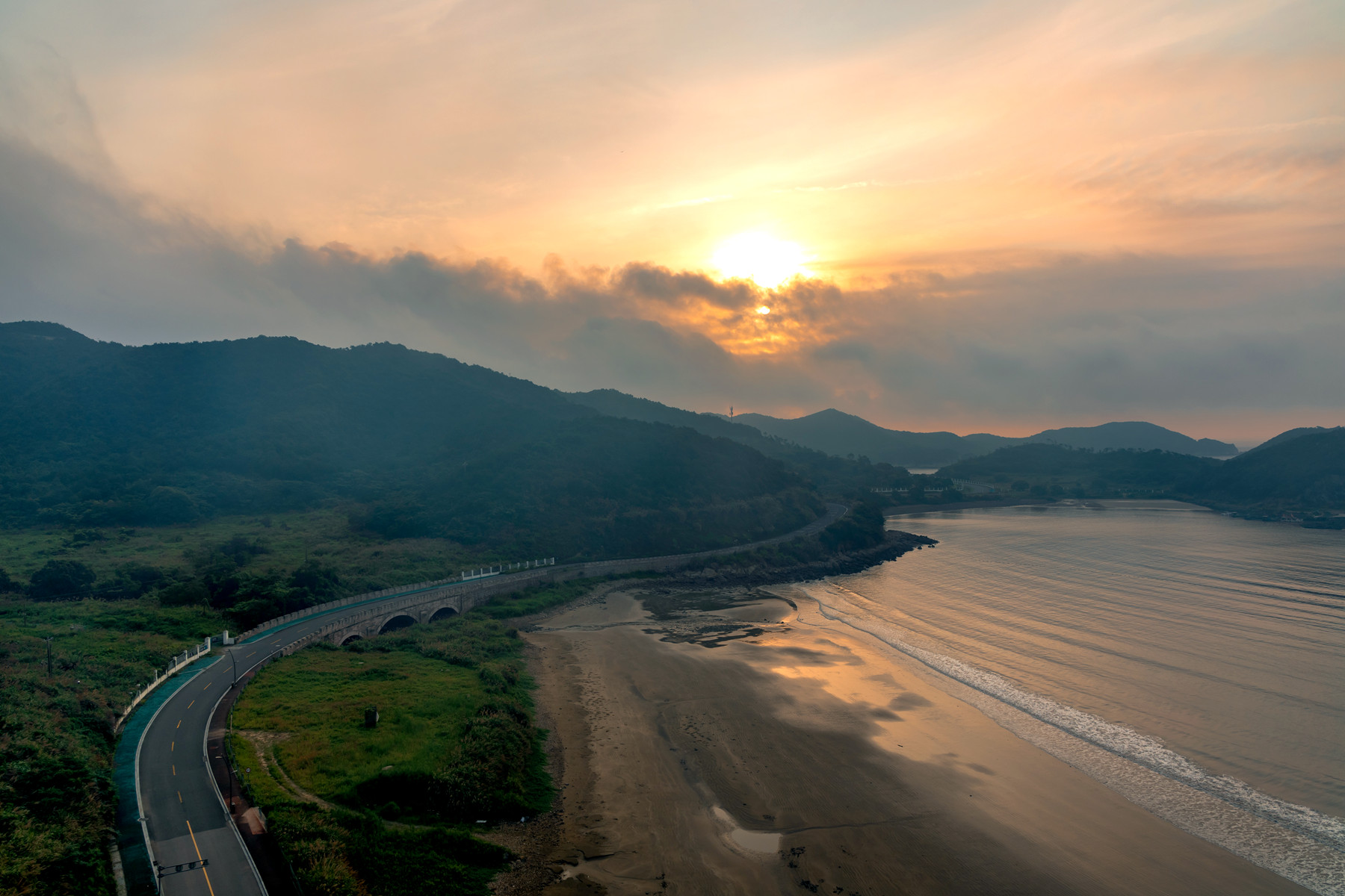 浙江海鲜哪里好吃(比三亚舒服，比青岛悠闲，中国海鲜之都在浙江，适合度假和养老)