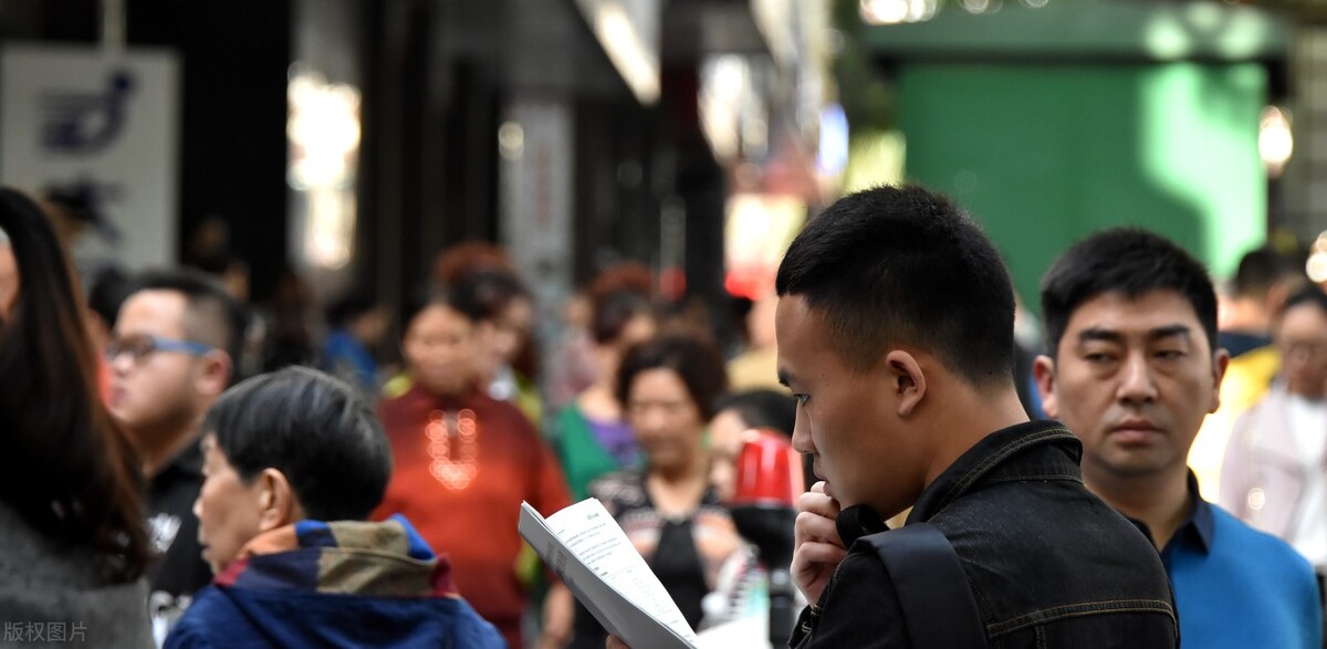 成人自考学历可以考公务员吗？可以考！最好有本科学历