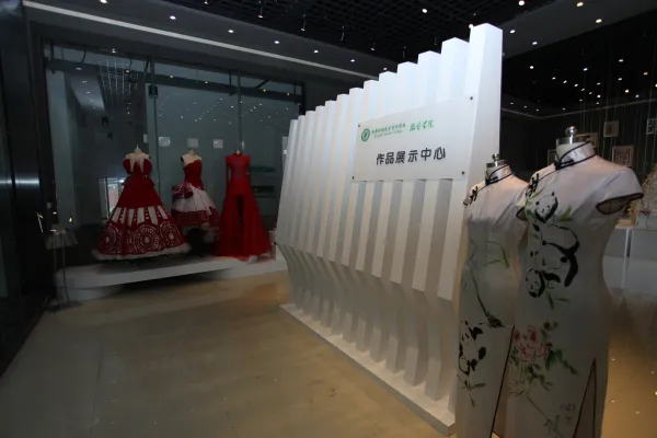 四川省拥有国家级生产性实训基地的26所“高职单招”院校