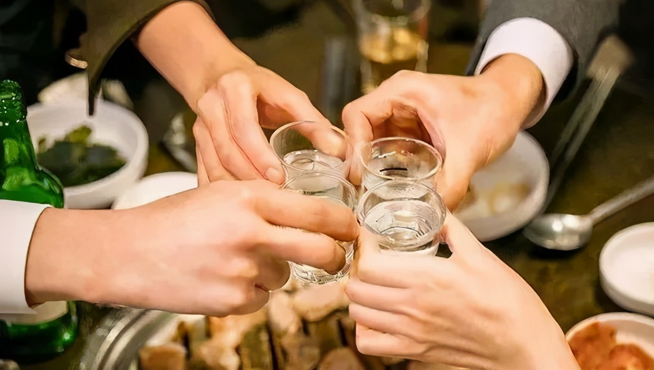 片仔癀躁动背后的酒局和名利场