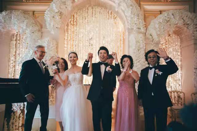 李云迪嫖娼被抓人生尽毁，郎朗娶妻生子事业兴旺，一文说明原因