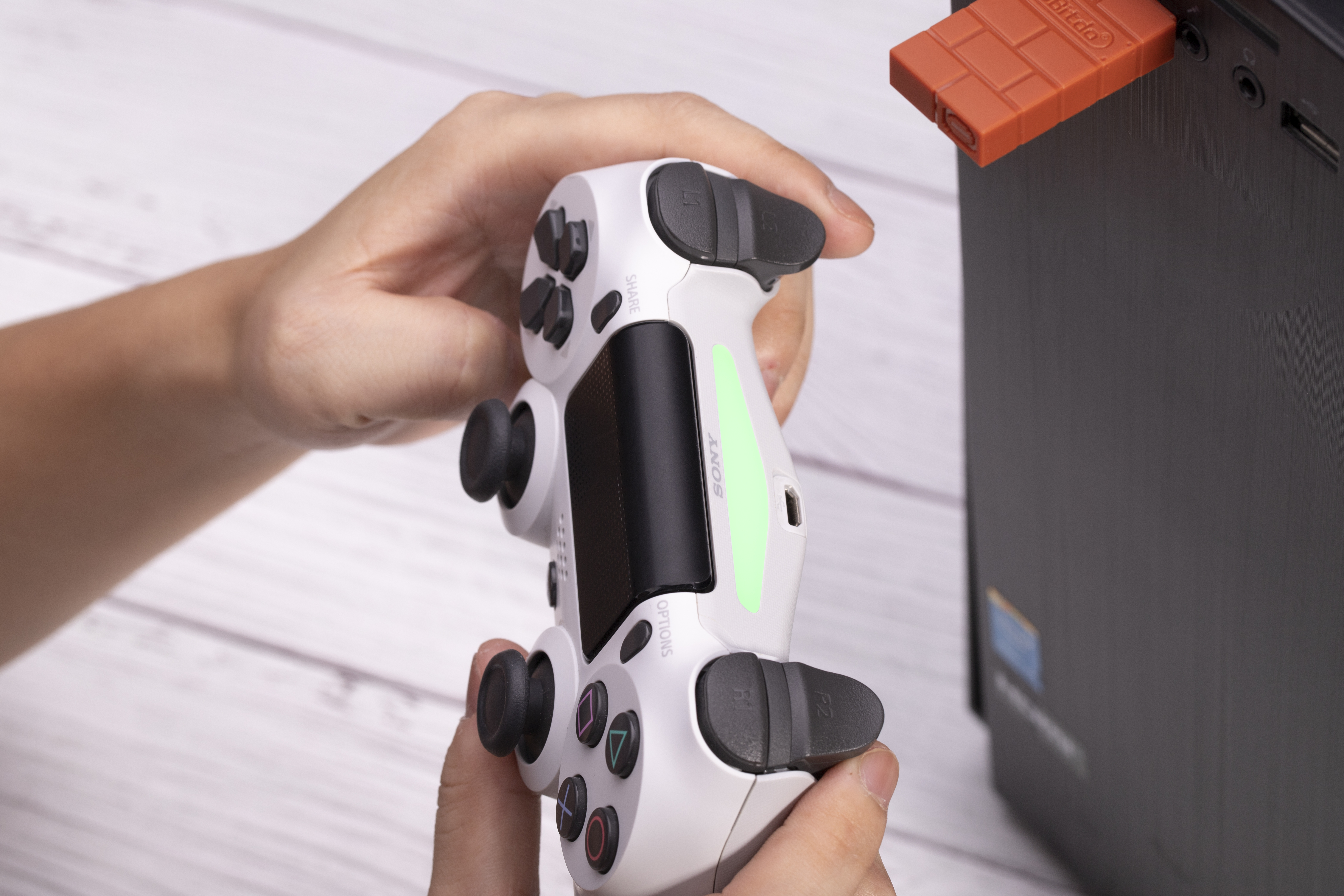 ps4手柄ps4手柄电脑能用吗